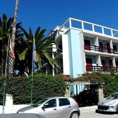 Готель La Playa 3*