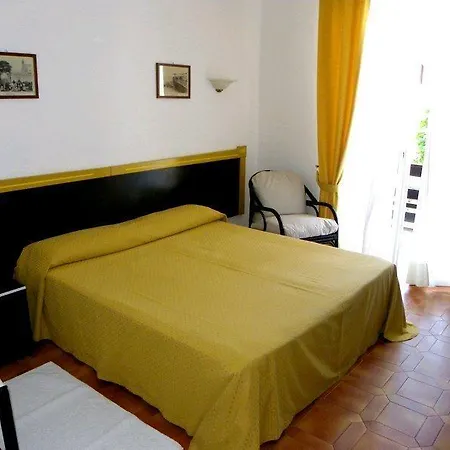 La Playa Готель 3*